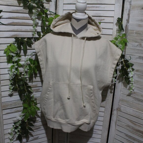 Zara sleeveless hoodie crop top (1341) - Picture 1 of 6